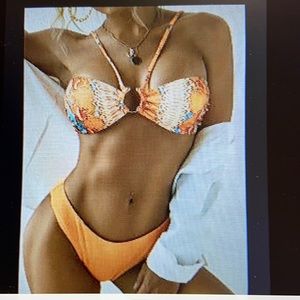 Zaful 2 piece large. Never been worn